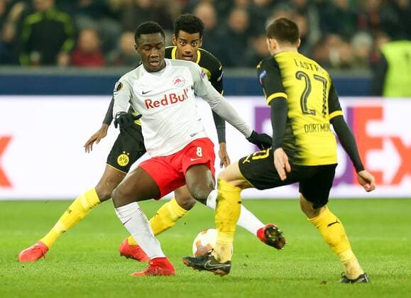 15.03.2018, Red Bull Arena, Salzburg, AUT, UEFA EL, FC Salzburg vs Borussia Dortmund, Achtelfinale, Rueckspiel, im Bild Diadie Samassekou (FC Salzburg) und Gonzalo Castro (Borussia Dortmund) during the UEFA Europa League Round of 16, 2nd Leg Match between FC Salzburg and Borussia Dortmund at the Red Bull Arena in Salzburg, Austria on 2018 03 15. Salzburg