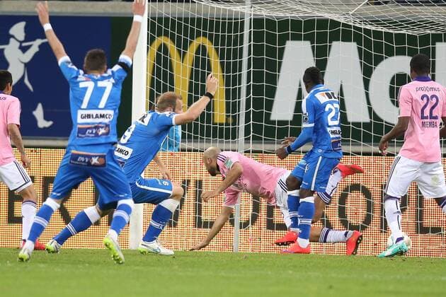 - GENT, BELGIUM: Gent s Laurent Depoitre scores a goal during the Jupiler Pro League match between KAA Gent and RSC Anderlecht, Thursday 30 April 2015 in Gent, on the fifth day of the Play-off 1. BRUNOxFAHY x80475108x