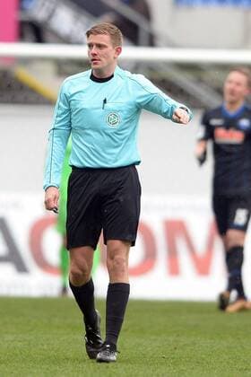 Schiedsrcihter Robert Schroeder (Hannover) -- Fussball --- GER --- 3. Liga --- SC Paderborn 07 vs FSV Zwickau --- 17.03.2018, Paderborn *** Schiedsrcihter Robert Schroeder Hannover Soccer GER 3 Liga SC Paderborn 07 vs FSV Zwickau 17 03 2018 Paderborn Copyright: xSippel xEibner-Pressefotox EP_rsl