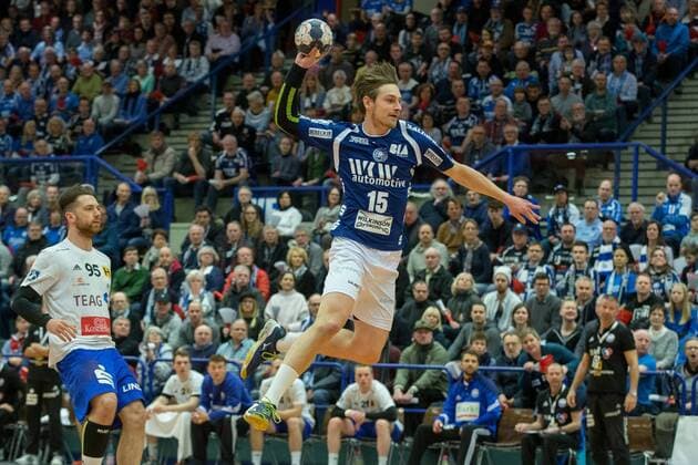 Milan Kotrc ( 15, Bergischer HC) beim Wurf Bergischer HC vs. ThSV Eisenach, Handball, 2. Bundesliga, 17.03.18 Solingen NRW Deutschland Klingenhalle