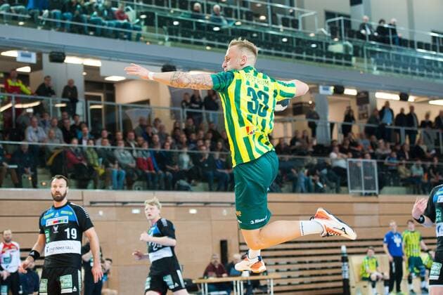 Daniel Mestrum (Nr.33, Hagen) in Aktion HC Rhein Vikings vs. VfL Eintracht Hagen, Handball, 2. Bundesliga, 17.03.18 Düsseldorf NRW Deutschland Castello