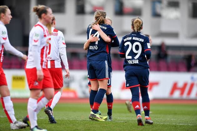 Jubel, Freuen, celebrate, happy, cheer , Goal Celebration FC Bayern München 0:4, Fussball, Allianz Frauen-Bundesliga,1.FC Köln - FC Bayern München,