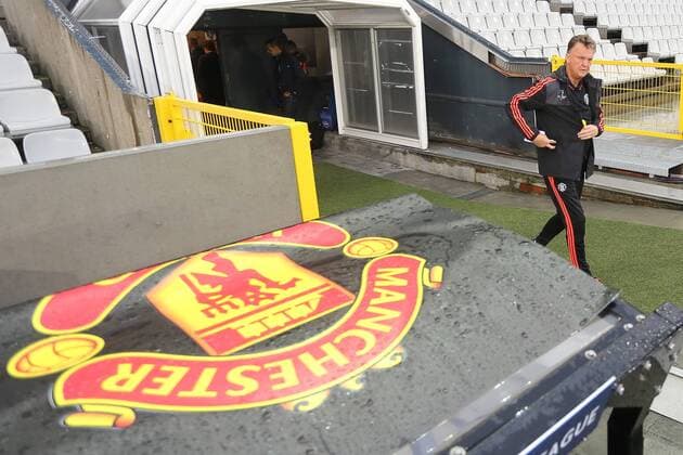 - BRUGGE, BELGIUM: Manchester s head coach Louis van Gaal arrives for a training session of British soccer club Manchester United ManU in Brugge, Tuesday 25 August 2015. Tomorrow Belgian first league soccer team Club Brugge will play the return game of the play-offs of the Uefa Champions League competition against British soccer club Manchester United FC. Manchester United won the first leg 3-1. BRUNOxFAHY x84610998x