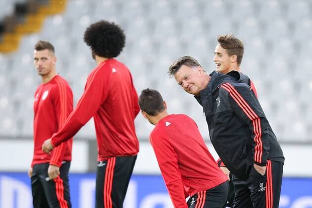 - BRUGGE, BELGIUM: Manchester s head coach Louis van Gaal pictured during a training session of British soccer club Manchester United ManU in Brugge, Tuesday 25 August 2015. Tomorrow Belgian first league soccer team Club Brugge will play the return game of the play-offs of the Uefa Champions League competition against British soccer club Manchester United FC. Manchester United won the first leg 3-1. BRUNOxFAHY x84611116x