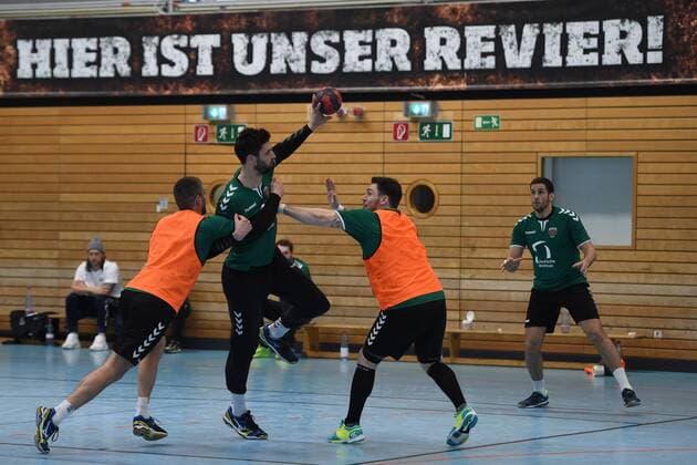 Handball, Herren, 1. Bundesliga, Saison 2017 18, Training Füchse Berlin, Drago Vukovic (Nr. 6, Füchse Berlin), Marko Kopliar (Nr. 35, Füchse Berlin), Johan Koch (Nr. 77, Füchse Berlin), Stipe Mandalinic (Nr. 9, Füchse Berlin), 20.03.18, Copyright: xMichaelxHundtx xMatthiasxKochx