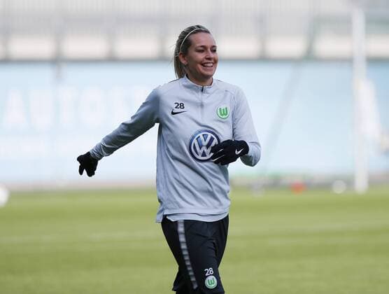 VfL vs Slavia Prag, CL Frauen, Vorberichte Wolfsburg, Deutschland 21.03.2018, FUßBALL - VfL Wolfsburg vs Slavia Prag, Training Viertelfinale, UEFA Frauen Champions League, Saison 2017-18. Bild zeigt: Lena Goeßling (VfL Wolfsburg) Wolfsburg