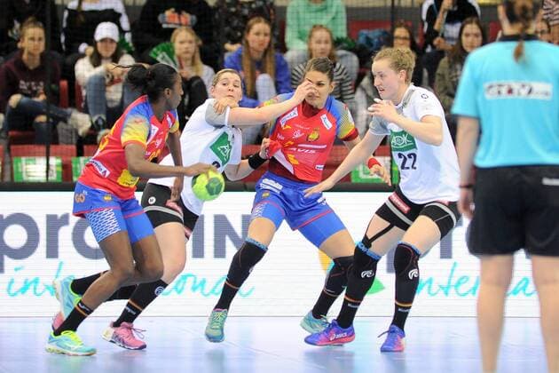 Marlene Zapf (Germany 2) und Maren Weigel (Germany 22) gegen Maria Nunez (Spain 5) Handball,Women,European Chamoinship Qualification,Group 6 international match Länderspiel Stuttgart,21.03.2018, Foto:TBaur Eibner Stuttgart Copyright: xEIBNER Tobias_Baurx EP_TBR