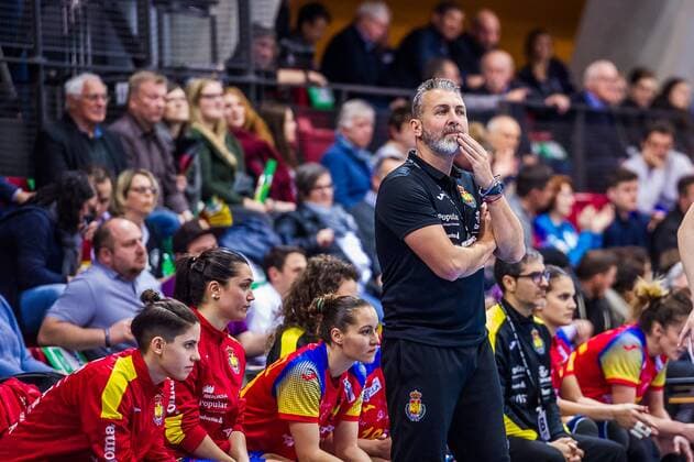 EM Quali, Deutschland - Spanien Carlos Enrique Viver Pons (Trainer Spanien) beim EM Quali, Deutschland - Spanien. Stuttgart. 21.03.18 Handball EM Quali , Stuttgart Baden Wuerttemberg Deutschland Scharrena