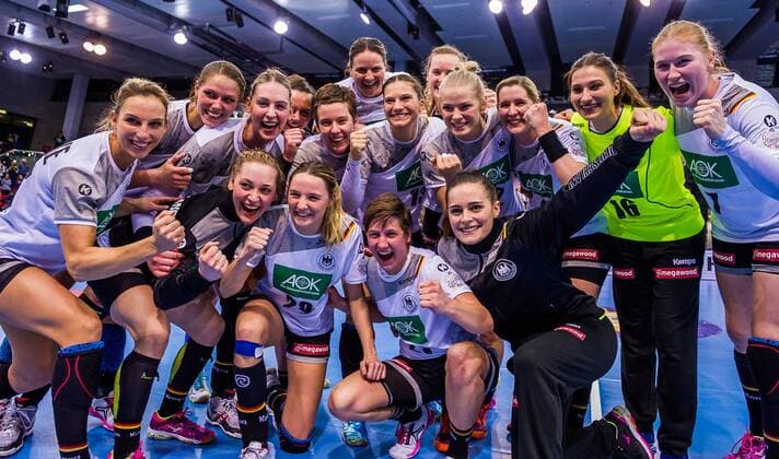EM Quali, Deutschland - Spanien Freude bei der Deutschen Mannschaft nach klarem Sieg gegen Spanien in der EM-Quali beim EM Quali, Deutschland - Spanien. Stuttgart. 21.03.18 Handball EM Quali , Stuttgart Baden Wuerttemberg Deutschland Scharrena