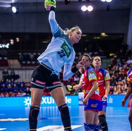 EM Quali, Deutschland - Spanien Luisa Schulze ( 33 Deutschland) beim EM Quali, Deutschland - Spanien. Stuttgart. 21.03.18 Handball EM Quali , Stuttgart Baden Wuerttemberg Deutschland Scharrena