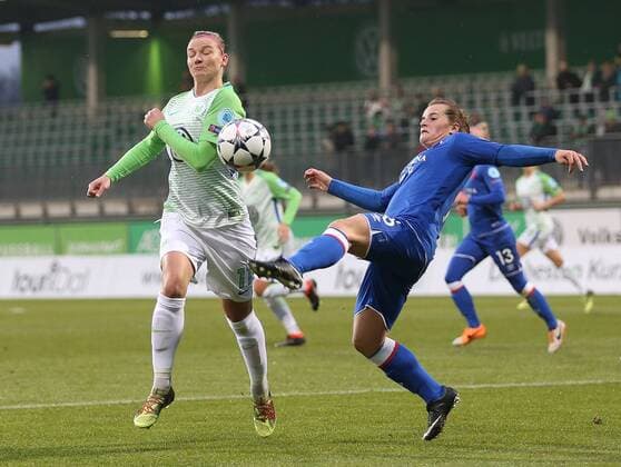 VfL-Frauen vs Prag Frauenfußball, Champions League, Viertelfinale, VfL Wolfsburg vs Slavia Prag, AOK-Stadion, Bild zeigt: Alexandra Popp (VfL, 11) Wolfsburg