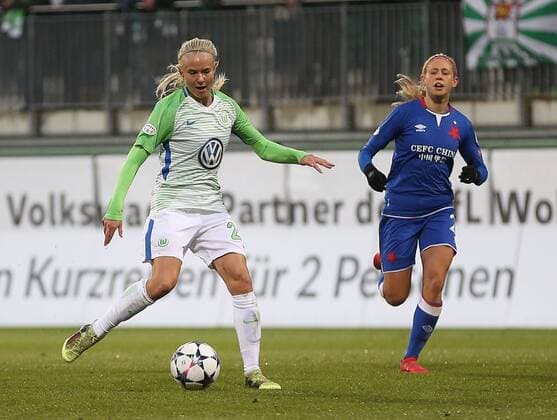VfL-Frauen vs Prag Frauenfußball, Champions League, Viertelfinale, VfL Wolfsburg vs Slavia Prag, AOK-Stadion, Bild zeigt: Pernille Harder (VfL, 22) Wolfsburg