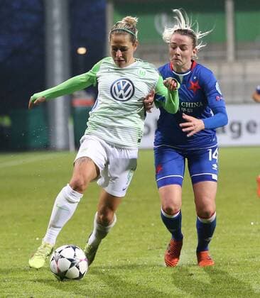 VfL-Frauen vs Prag Frauenfußball, Champions League, Viertelfinale, VfL Wolfsburg vs Slavia Prag, AOK-Stadion, Bild zeigt: Anna Blässe (VfL, 9) Wolfsburg