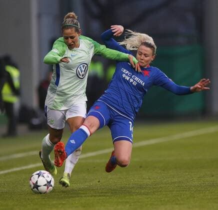VfL-Frauen vs Prag Frauenfußball, Champions League, Viertelfinale, VfL Wolfsburg vs Slavia Prag, AOK-Stadion, Bild zeigt: Anna Blässe (VfL, 9) Wolfsburg
