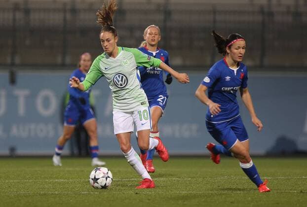 VfL-Frauen vs Prag Frauenfußball, Champions League, Viertelfinale, VfL Wolfsburg vs Slavia Prag, AOK-Stadion, Bild zeigt: Tessa Wullaert (VfL, 10) Wolfsburg