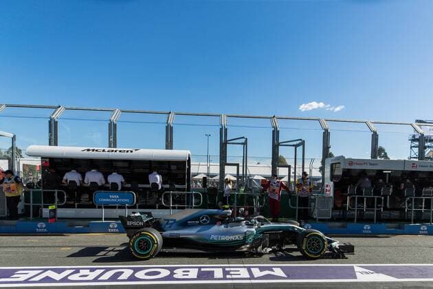 Valtteri Bottas (Mercedes AMG Petronas Formula One Team) fährt durch die Boxengasse, Grosser Preis von Australien 2018, freies Training, Motorsport, Formel 1, 23.03.2018, Melbourne Copyright: xIllman Eibner-Pressefotox Ep_eer
