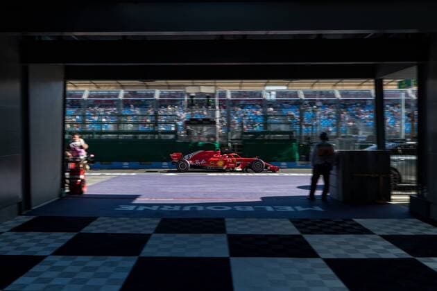 Sebastian Vettel (Scuderia Ferrari) fährt durch die Boxengasse, Grosser Preis von Australien 2018, freies Training, Motorsport, Formel 1, 23.03.2018, Melbourne Copyright: xIllman Eibner-Pressefotox Ep_eer