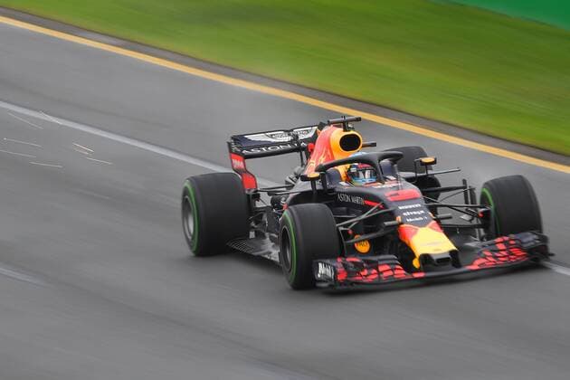 24th March 2018, Melbourne Grand Prix Circuit, Melbourne, Australia; Melbourne Formula One Grand Prix, qualifying; Daniel Ricciardo of Australia driving the (3) Aston Martin Red Bull Racing RB14 TAG Heuer  ActionPlus12004674