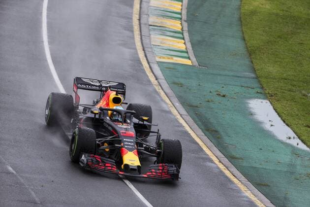 24th March 2018, Melbourne Grand Prix Circuit, Melbourne, Australia; Melbourne Formula One Grand Prix, qualifying; The number 3 Aston Martin Red Bull driven by Daniel Ricciardo  ActionPlus12004720