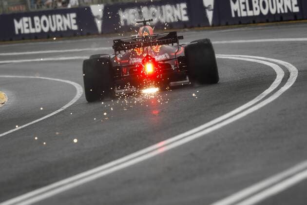RICCIARDO Daniel (aus), Aston Martin Red Bull Tag Heuer RB14, action during 2018 Formula 1 championship at Melbourne, Australian Grand Prix, from March 22 To 25 - s: FIA Formula One World Championship WM Weltmeisterschaft 2018, Melbourne, Victoria : Motorsports: Formula 1 2018 Rolex Australian Grand Prix, Melbourne Australia