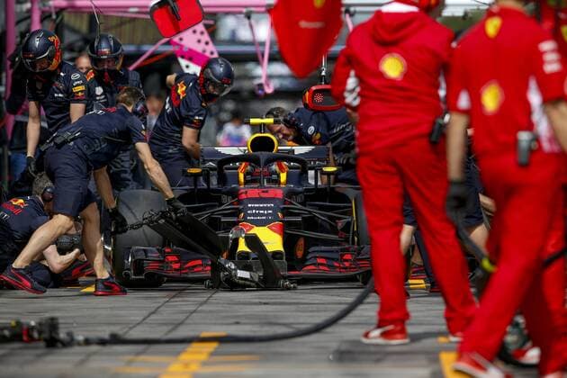 33 Max Verstappen (NDL, Red Bull Racing), Motorsports: FIA Formula One World Championship WM Weltmeisterschaft 2018, Melbourne, Victoria : Motorsports: Formula 1 2018 Rolex Australian Grand Prix, Melbourne Australia