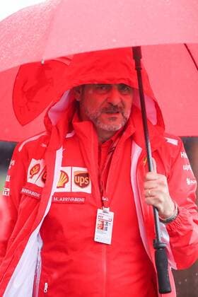 Maurizio Arrivabene (Teamchef Scuderia Ferrari) mit Schirm, Grosser Preis von Australien 2018, Rennen, Motorsport, Formel 1, 24.03.2018, Melbourne Copyright: xIllman Eibner-Pressefotox EP_eer
