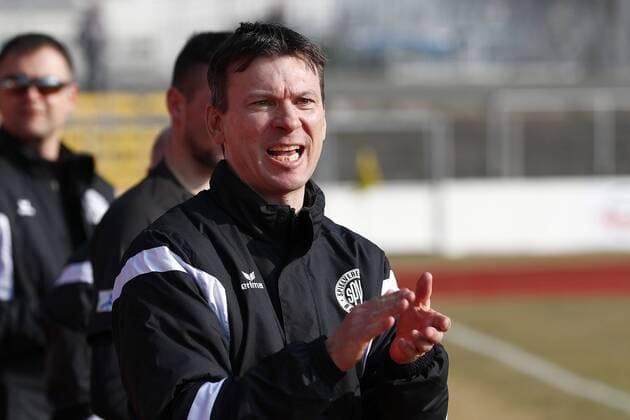 Fußball 29. Spieltag der Regionalliga Bayern im Hans-Walter-Wild-Stadion in Bayreuth Saison 2017-2018 SpVgg Bayreuth gegen FC Augsburg II SpVgg Oberfranken Bayreuth Trainer Christian Stadler