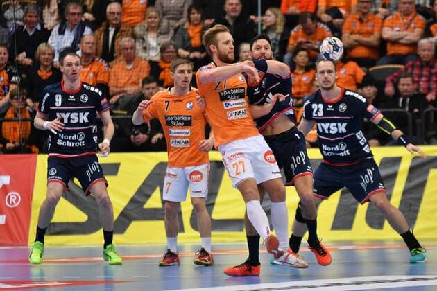 IFK Kristianstad - SG Flensburg-Handewitt, EHF Champions League; Kristianstad, 24.03.18 Kristianstad, 24.03.18, Handball, VELUX EHF Champions League, Saison 2017 2018, Achtelfinale, IFK Kristianstad - SG Flensburg-Handewitt : Gunnar Steinn Jonsson (IFK Kristianstad, 27), Tobias Karlsson (SG Flensburg-Handewitt, 03), Tim Soerensen (IFK Kristianstad, 07), Henrik Toft Hansen (SG Flensburg-Handewitt, 23), Holger Glandorf (SG Flensburg-Handewitt, 09)