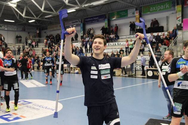 Siegesjubel bei Brian Gipperich (HC Rhein Vikings 3), ASV Hamm-Westfalen vs HC Rhein Vikings, Handball, 2. Bundesliga, 24.03.2018, Hamm Copyright: xEIBNER JanxStrohdiekx EP_JSK