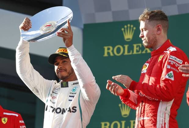 Motorsports: FIA Formula One World Championship WM Weltmeisterschaft 2018, Melbourne, Victoria : Motorsports: Formula 1 2018 Rolex Australian Grand Prix, , 5 Sebastian Vettel (GER, Scuderia Ferrari) 44 Lewis Hamilton (GBR, Mercedes AMG Petronas F1 Team), Melbourne Australia