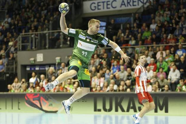 Lukas Mertens (Magdeburg, 22) wirft ein Tor, Handball, EHC Cup, SC Magdeburg - SKA Minsk,