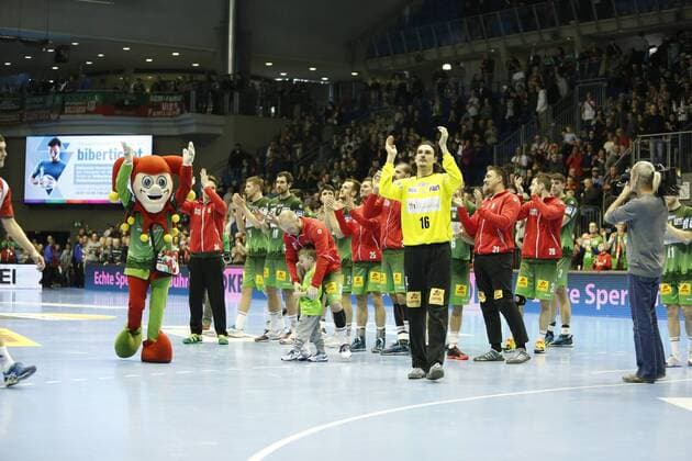 Bilder des Tages - SPORT Magdeburg Jubel über den Sieg, Jubel nach Spielende, Handball, EHC Cup, SC Magdeburg - SKA Minsk,