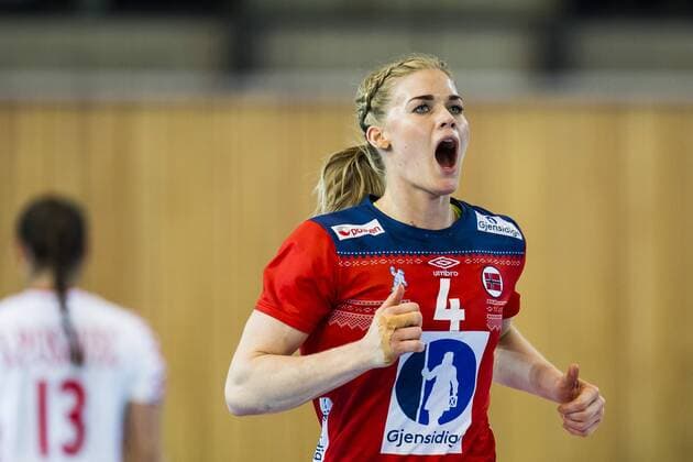 180325 Veronica Kristiansen of Norway reacts during the 2018 European Women s Handball Championship Qualification match between Norway and Croatia on March 25, 2018 in Bekkestua. Photo: Jon Olav Nesvold BILDBYRAN kod JE 160231 Copyright: JONxOLAVxNESVOLD BB180325JE016