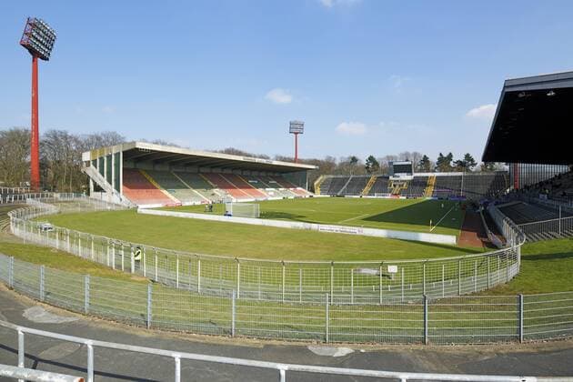 Fussball, Regionalliga West, 2017 2018, Grotenburg-Stadion in Krefeld-Bockum, Niederrhein, Nordrhein-Westfalen, Heimspielstaette des KFC Uerdingen 05, baufaellig, marode, renovierungsbeduerftig, Zuschauertribuene Sport, Fussball, Regionalliga West, 2017 2018, Grotenburg-Stadion in Krefeld-Bockum, Niederrhein, Nordrhein-Westfalen, Heimspielstaette des KFC Uerdingen 05, baufaellig, marode, renovierungsbeduerftig, Zuschauertribuene, sports, football, Regional League West, 2017 2018, Grotenburg Stadium in Krefeld-Bockum, Lower Rhine, North Rhine-Westphalia, home ground of KFC Uerdingen 05, ramshackle, dilapidated, in need of renovation, grand stand