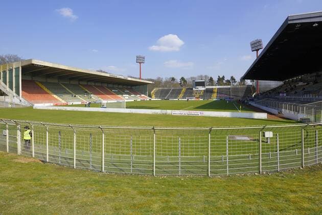 Fussball, Regionalliga West, 2017 2018, Grotenburg-Stadion in Krefeld-Bockum, Niederrhein, Nordrhein-Westfalen, Heimspielstaette des KFC Uerdingen 05, baufaellig, marode, renovierungsbeduerftig, Zuschauertribuene Sport, Fussball, Regionalliga West, 2017 2018, Grotenburg-Stadion in Krefeld-Bockum, Niederrhein, Nordrhein-Westfalen, Heimspielstaette des KFC Uerdingen 05, baufaellig, marode, renovierungsbeduerftig, Zuschauertribuene, sports, football, Regional League West, 2017 2018, Grotenburg Stadium in Krefeld-Bockum, Lower Rhine, North Rhine-Westphalia, home ground of KFC Uerdingen 05, ramshackle, dilapidated, in need of renovation, grand stand
