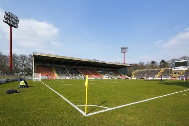 Fussball, Regionalliga West, 2017 2018, Grotenburg-Stadion in Krefeld-Bockum, Niederrhein, Nordrhein-Westfalen, Heimspielstaette des KFC Uerdingen 05, baufaellig, marode, renovierungsbeduerftig, Zuschauertribuene Sport, Fussball, Regionalliga West, 2017 2018, Grotenburg-Stadion in Krefeld-Bockum, Niederrhein, Nordrhein-Westfalen, Heimspielstaette des KFC Uerdingen 05, baufaellig, marode, renovierungsbeduerftig, Zuschauertribuene, sports, football, Regional League West, 2017 2018, Grotenburg Stadium in Krefeld-Bockum, Lower Rhine, North Rhine-Westphalia, home ground of KFC Uerdingen 05, ramshackle, dilapidated, in need of renovation, grand stand