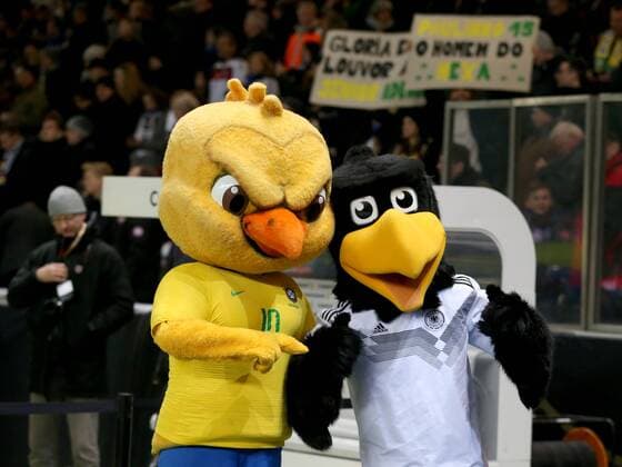Themen der Woche - SPORT Bilder des Tages - SPORT Brasilianisches und Deutsches Maskottchen, Deutschland vs. Brasilien, Fussball, Freundschaftsspiel, 2018, 27.03.2018, Berlin *** Brazilian and German Mascot Germany vs Brazil Soccer Friendlies 2018 27 03 2018 Berlin Copyright: xLangerx xEibner-Pressefotox EP_HLR