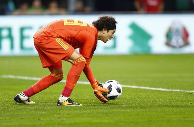 March 27, 2018 - Arlington, Texas, USA - March 27, 2018, Arlington Tx., USA. Guillermo Ochoa (13) makes a stop during the first half of the Mexico vs Croatia International Friendly Länderspiel match at ATT Stadium in Arlington, Texas. Mexico vs Croatia - ZUMAl92_ 20180327_zaf_l92_009 Copyright: xRalphxLauerx