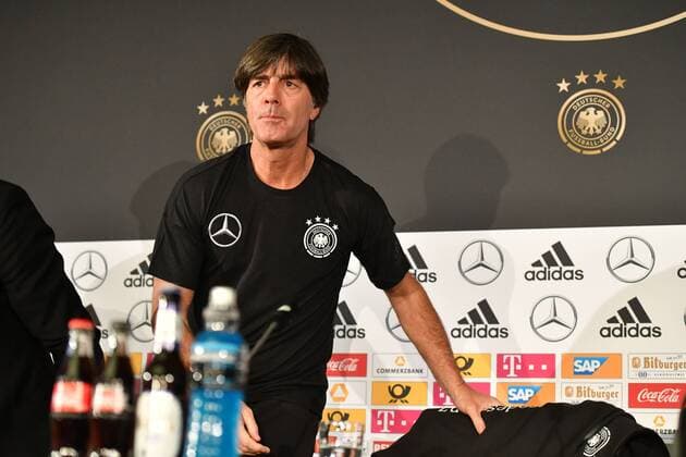 Joachim Löw (Trainer Deutschland), bei der PK, Pressekonferenz, zum Spiel Deutschland -Brasilien Freundschaftsspiel , Nationalmannschaft, DFB, 2018, Fußball, Fussball, soccer, Herren, Deutschland, Germany, Vorbereitung zur WM 2018 Berlin, 26.3.2018 Mercedes-Benz Niederlassung Berlin