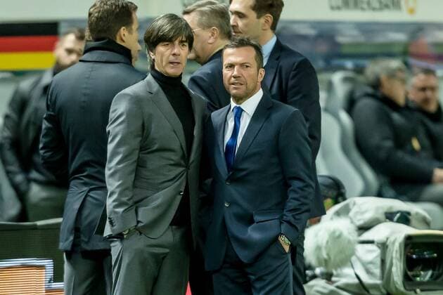 Berlin, Deutschland, 27.03.2018, Laenderspiel, Deutschland - Brasilien, Trainer Jochaim Loew (GER) Lothar Matthaeus diskussion ( DeFodi507