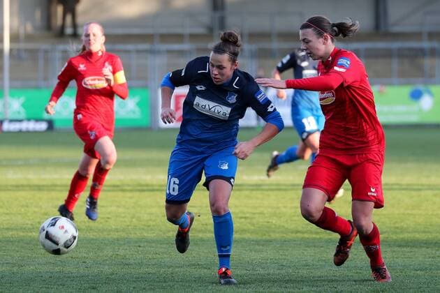 v.li.: Nicole Billa (TSG, 16), Meikayla Jean-Maree Moore (Köln, 15), Aktion, Action, Spielszene, Fussball, Allianz Frauen-Bundesliga, TSG 1899 Hoffenheim - 1. FC Köln,