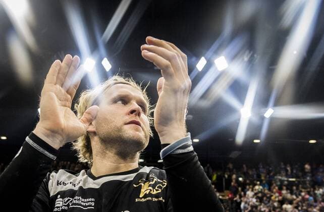 Handball, Männer, 2. Bundesliga, Saison 2017 2018, HC Elbflorenz - Dessau-Rosslauer HV, Donnerstag (29.03.2018), BallsportArena Dresden. Dresdens Rene Boese jubelnd nach Sieg.