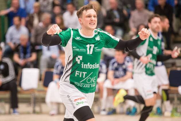 Torjubel Patrick Schmidt ( 17, DJK Rimpar Wölfe) Bergischer HC vs. DJK Rimpar Wölfe, Handball, 2. Handball Bundesliga, 31.03.18 Wuppertal NRW Deutschland Uni-Halle