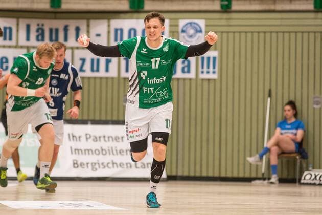 Torjubel Patrick Schmidt ( 17, DJK Rimpar Wölfe) Bergischer HC vs. DJK Rimpar Wölfe, Handball, 2. Handball Bundesliga, 31.03.18 Wuppertal NRW Deutschland Uni-Halle