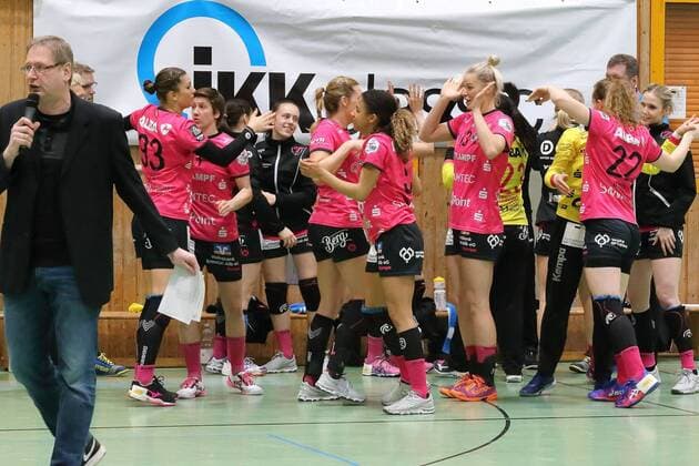 180331-BVB-Handballdamen vs TUS Metzingen; Saison 2017 18; 1. Bundesliga, Spiel 19, Sporthalle Wellinghoven, Dortmund, Freude nach dem Sieg in Dortmund Dortmund Copyright: xEIBNER Wolfgang_Stummbilligx EP_EER