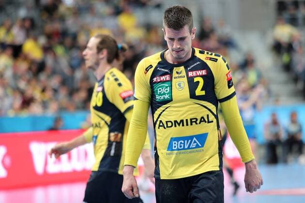 v.li.: Kim Ekdahl du Rietz (RNL, 60), Andre Schmid (Andy Schmid, RNL, 2), enttäuscht schauend, Enttäuschung, Frustration, disappointed, pessimistisch, Handball, Champions League, Rhein-Neckar Löwen - PGE Vive Kielce,