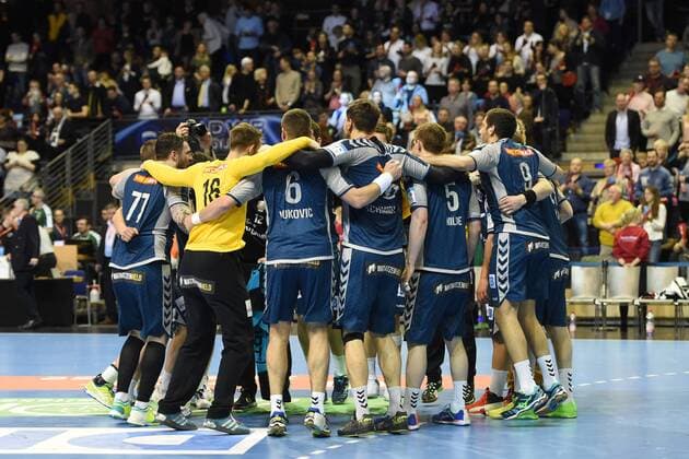 Handball, Herren, EHF-Pokal, Saison 2017 18, Gruppe B, Füchse Berlin - Lugi HF, Jubel nach dem Abpfiff bei den Füchsen, 01.04.18, Copyright: xMichaelxHundtx xMatthiasxKochx