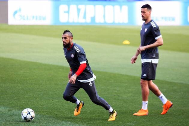 2nd April 2018, Ramon Sanchez Pizjuan, Seville, Spain; UEFA Champions League football, Sevilla versus Bayern Munich, pre match press conference PK Pressekonferenz and training session; Arturo Vidal of Bayern Munich during the training session  ActionPlus12007912