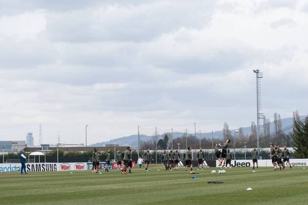 Juventus training session before Champions League Juventus team during the training session before the Champions League match against Real Madrid, in Vinovo at Juventus Center, Italy 2nd April 2018 Vinovo Piedmont Turin Italy Juventus Center  AlbertoxGandolfo PacificxPress