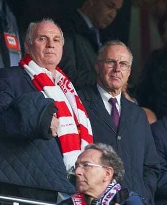 Uli HOENESS (FCB Praesident ), Karl-Heinz RUMMENIGGE (Vorstandsvorsitzender FCB AG) FC SEVILLA - FC BAYERN MUENCHEN Viertelfinale Hinspiel, Fussball UEFA Champions League, Sevilla, Spanien 03.04.2018 CL Saison 2017 2018, FCB,